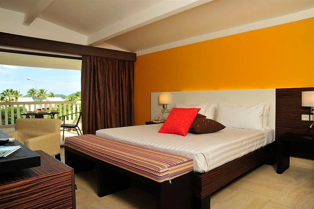 Hommage Hotel&Residences Baie Nettlé 4*,