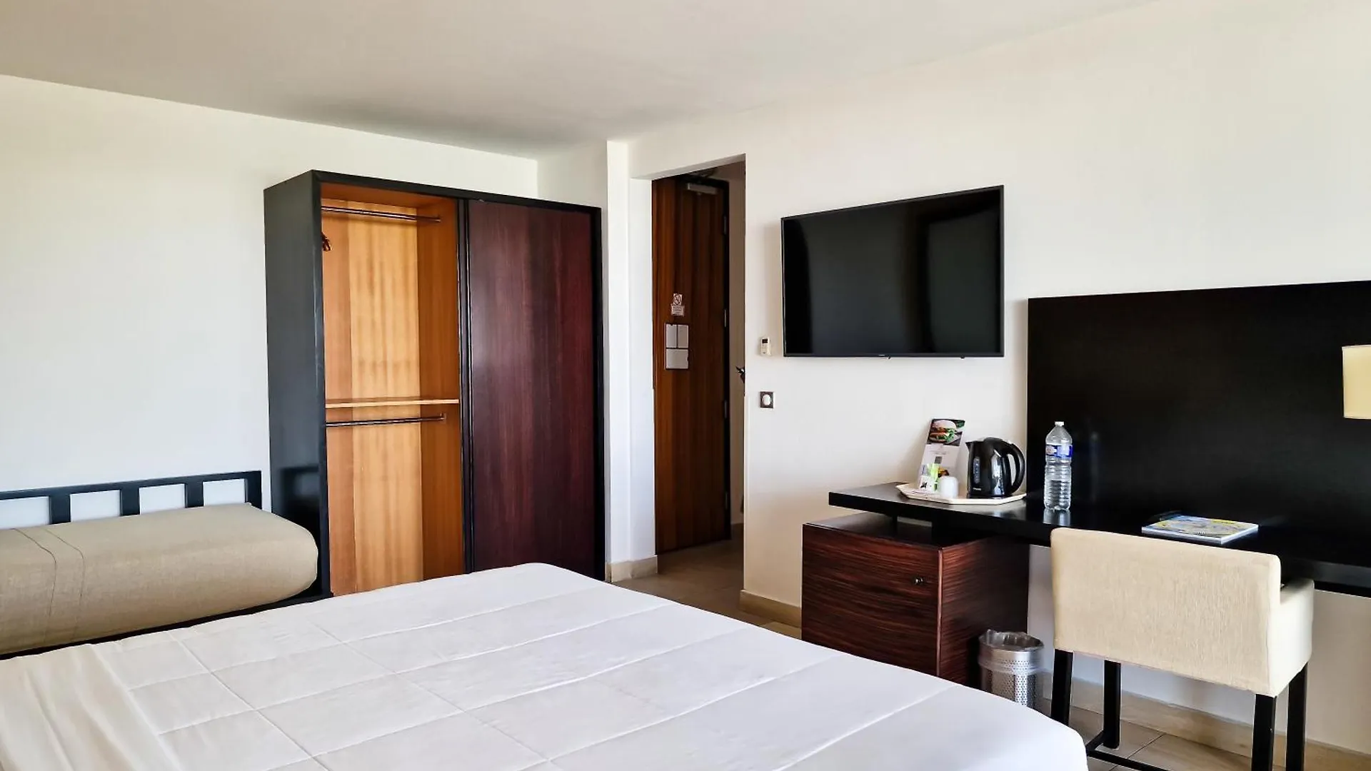 Hommage Hotel&Residences Baie Nettlé 4*,  Saint-Martin