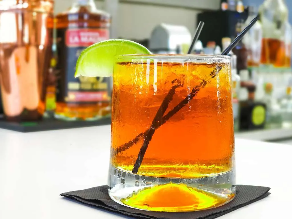 霍马吉酒店及公寓 Baie Nettle 酒店