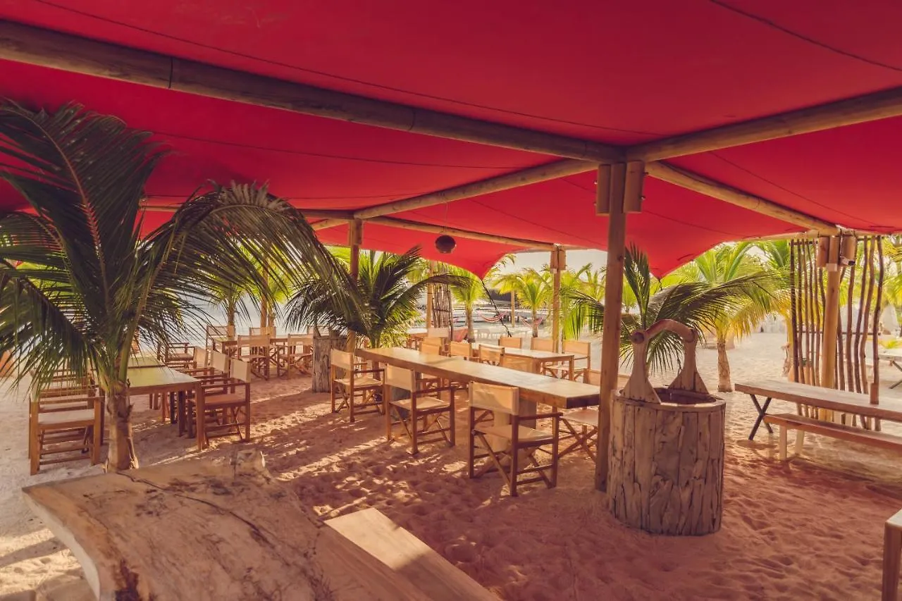 Hommage Hotel & Residences Baie Nettle