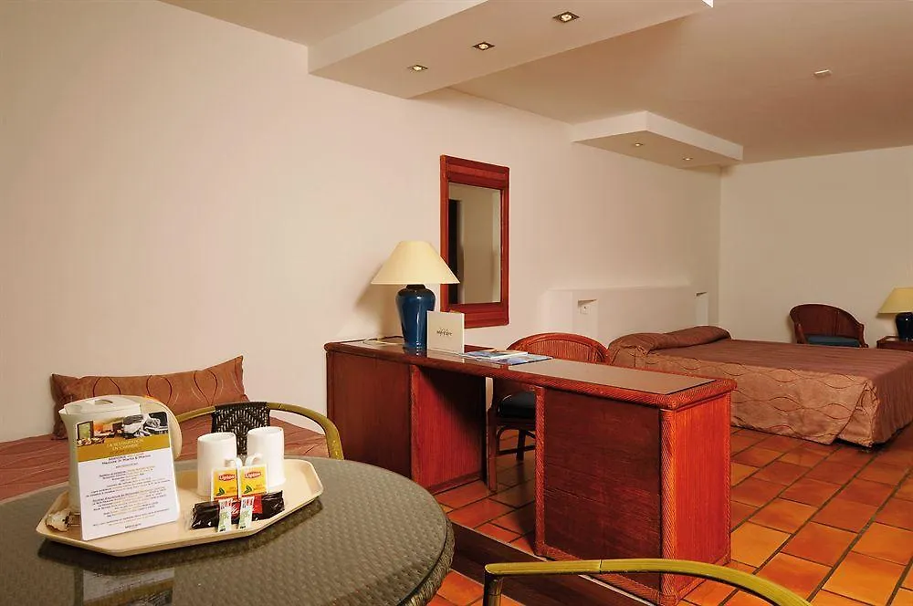 Hommage Hotel & Residences Baie Nettle 4*,  Sint Maarten