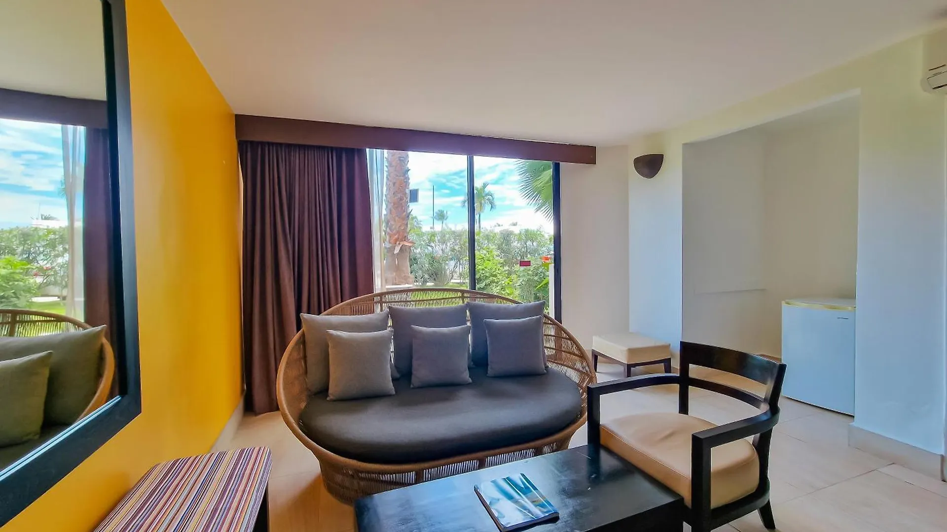 Hommage Hotel & Residences Baie Nettle