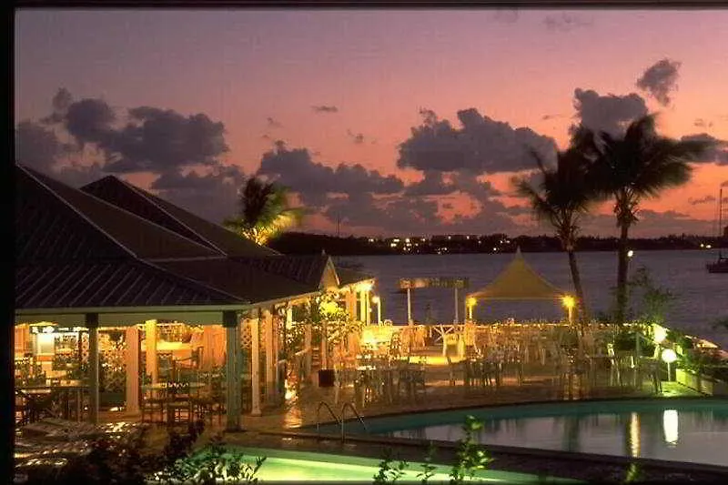 Hommage Hotel & Residences Baie Nettle