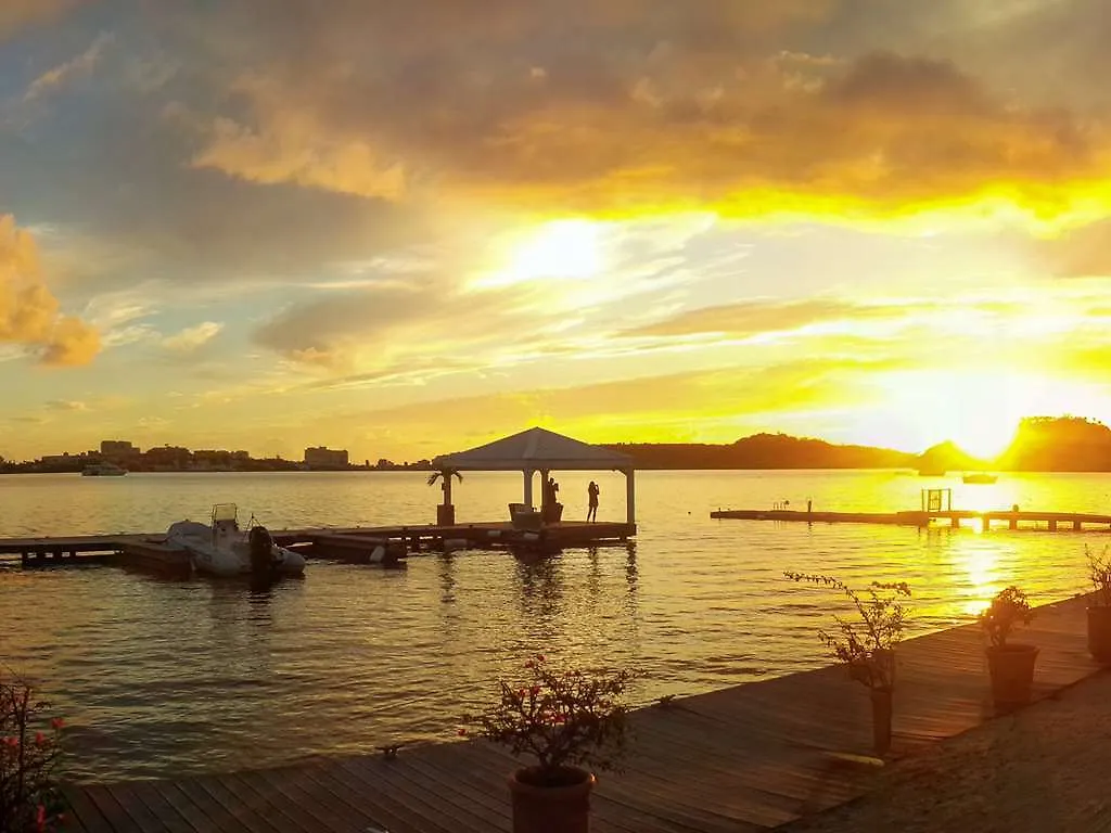 Hommage Hotel & Residences Baie Nettle
