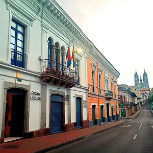 https://casa-hotel-las-plazas.hotelsquito.com